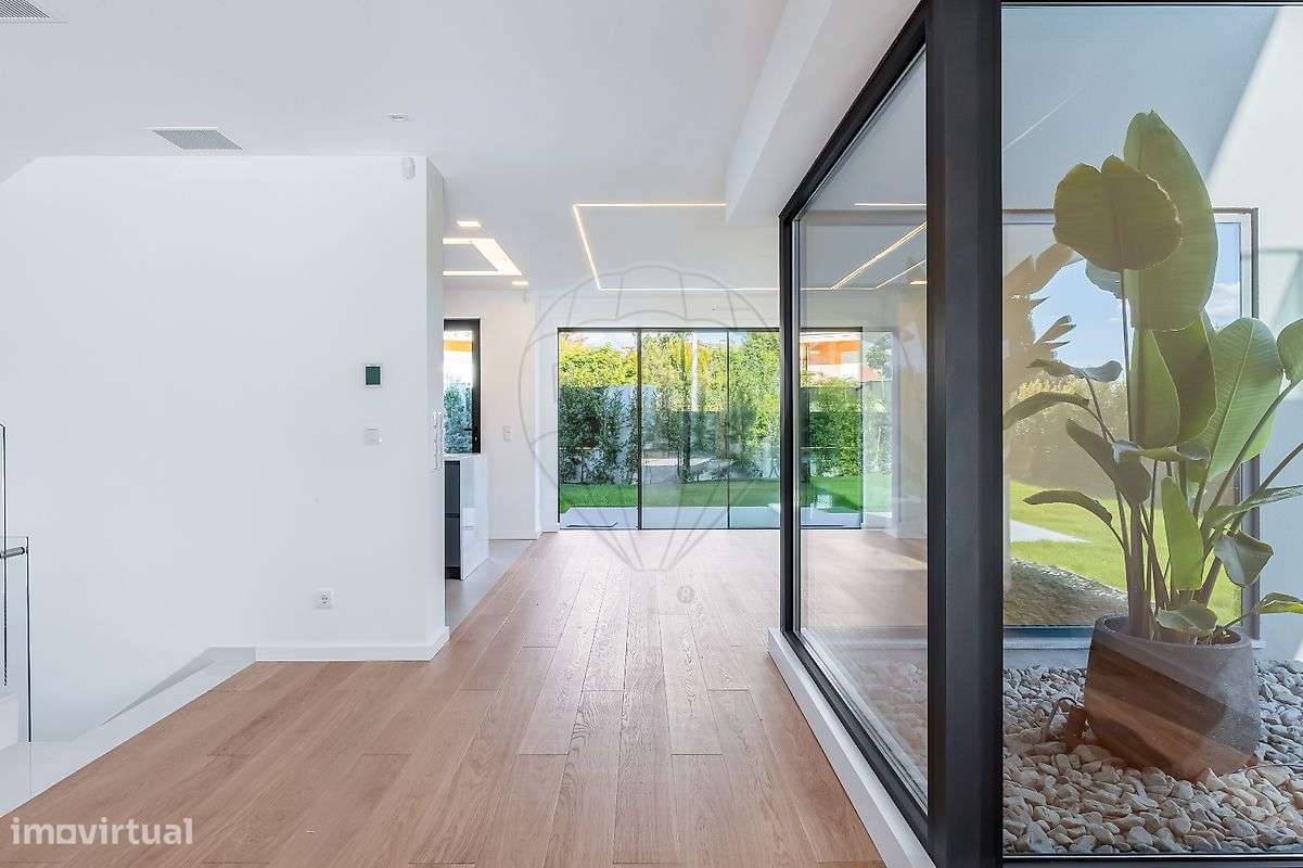 Moradia T5 para venda-7