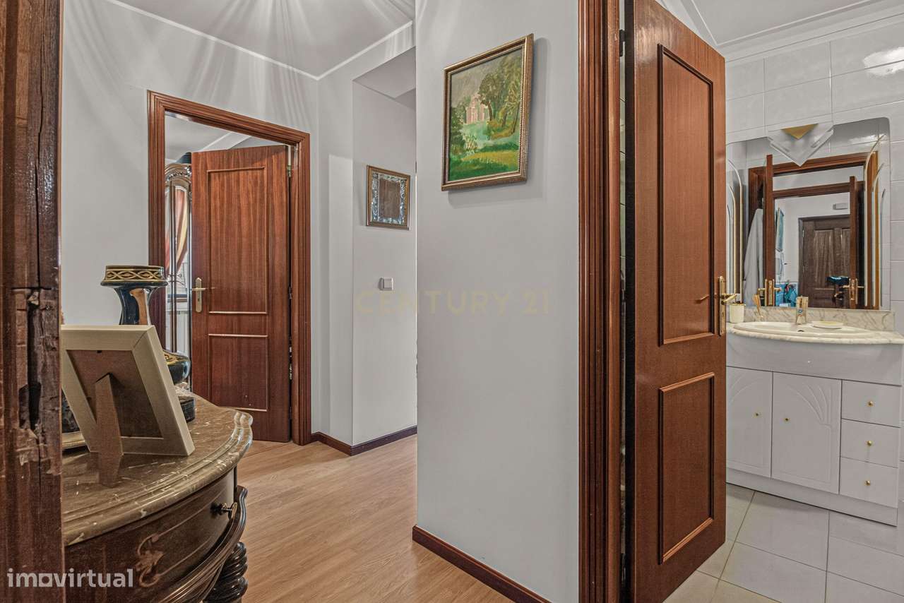 Fantástico APARTAMENTO T3 no #CENTRO de# BRAGANÇA!!!- AVENIDA SÁ CARNE-14