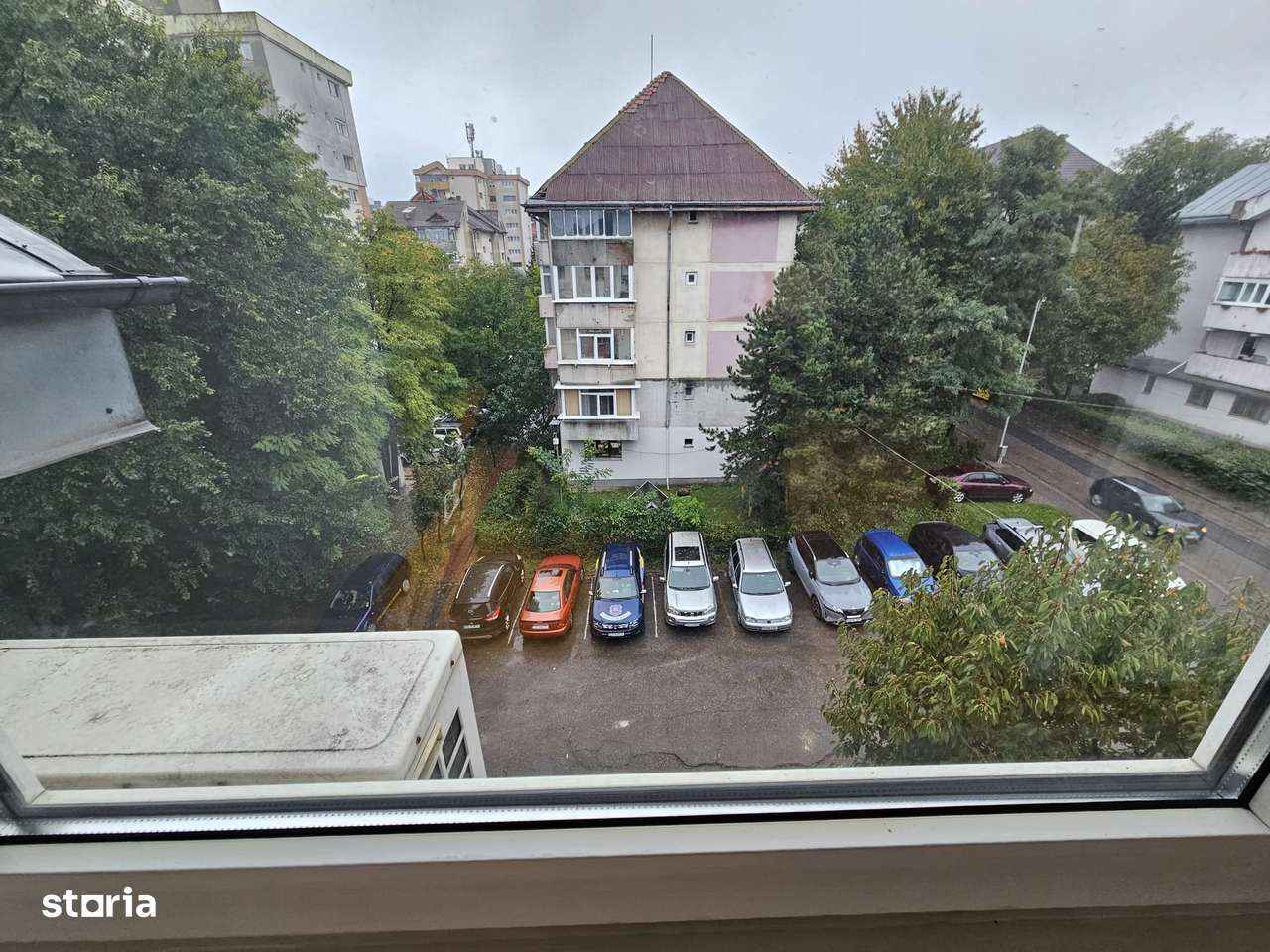 Vand apartament cu 4 camare in zona Obcini.-9