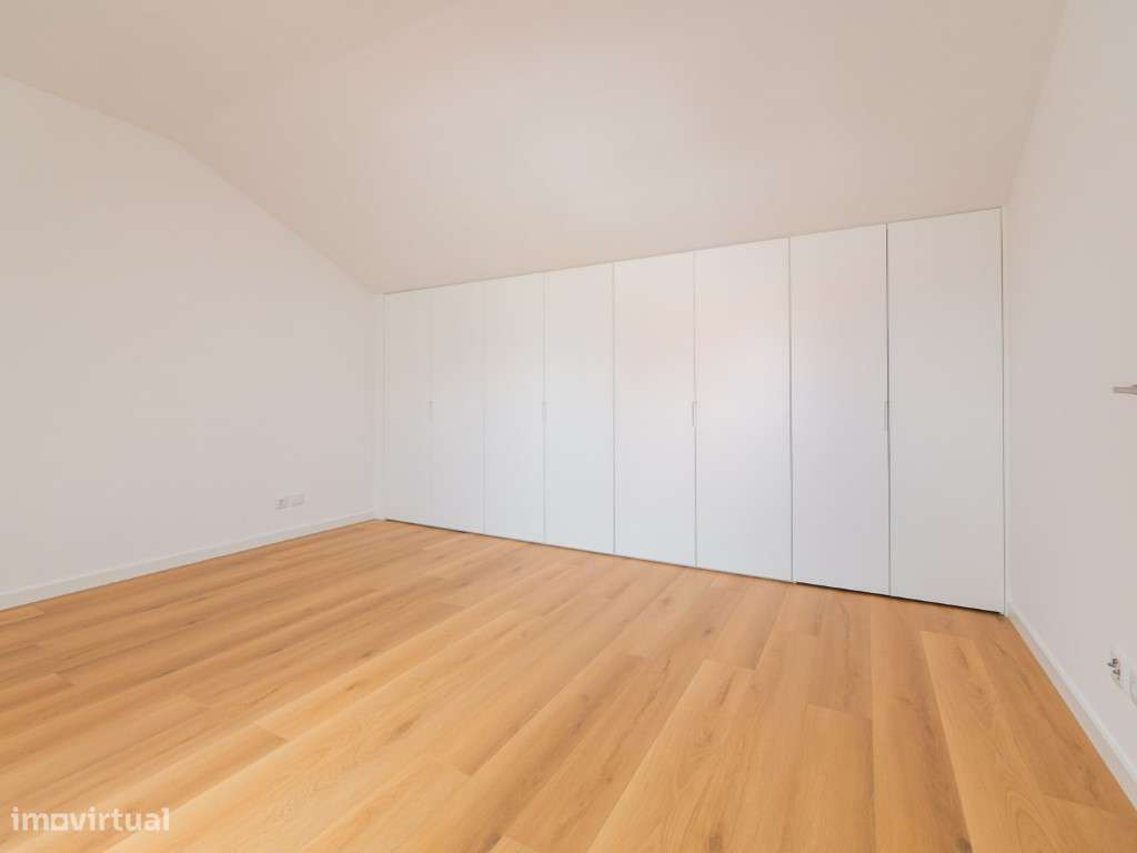 MORADIAS T2+1 e T3+1 GARAGEM E JARDIM, BELAS-48