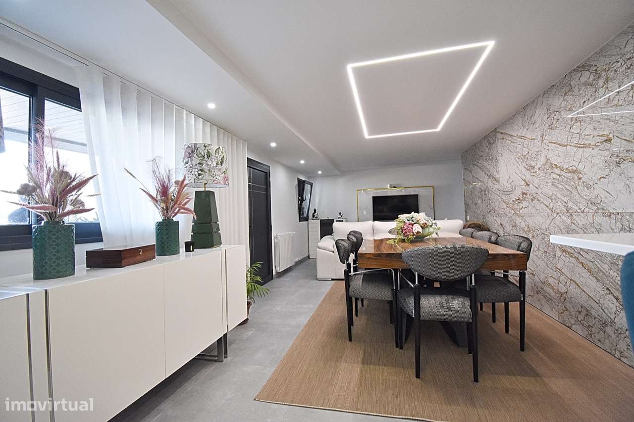 Moradia T3 com garagem e varanda em Paços de Ferreira - Grande imagem: 2/22