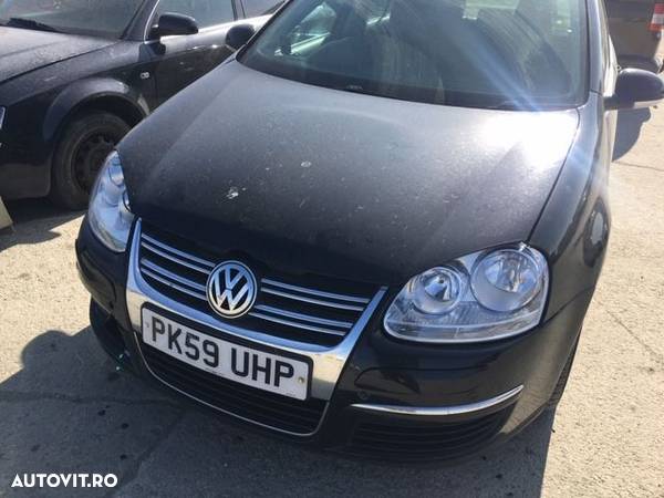 Dezmembrez VW JETTA SE 2.0 euro5 - 4