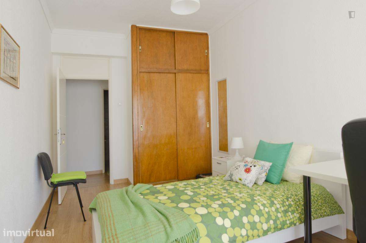 Quarto - localizado em Sete Rios Lisbon - Grande imagem: 2/27