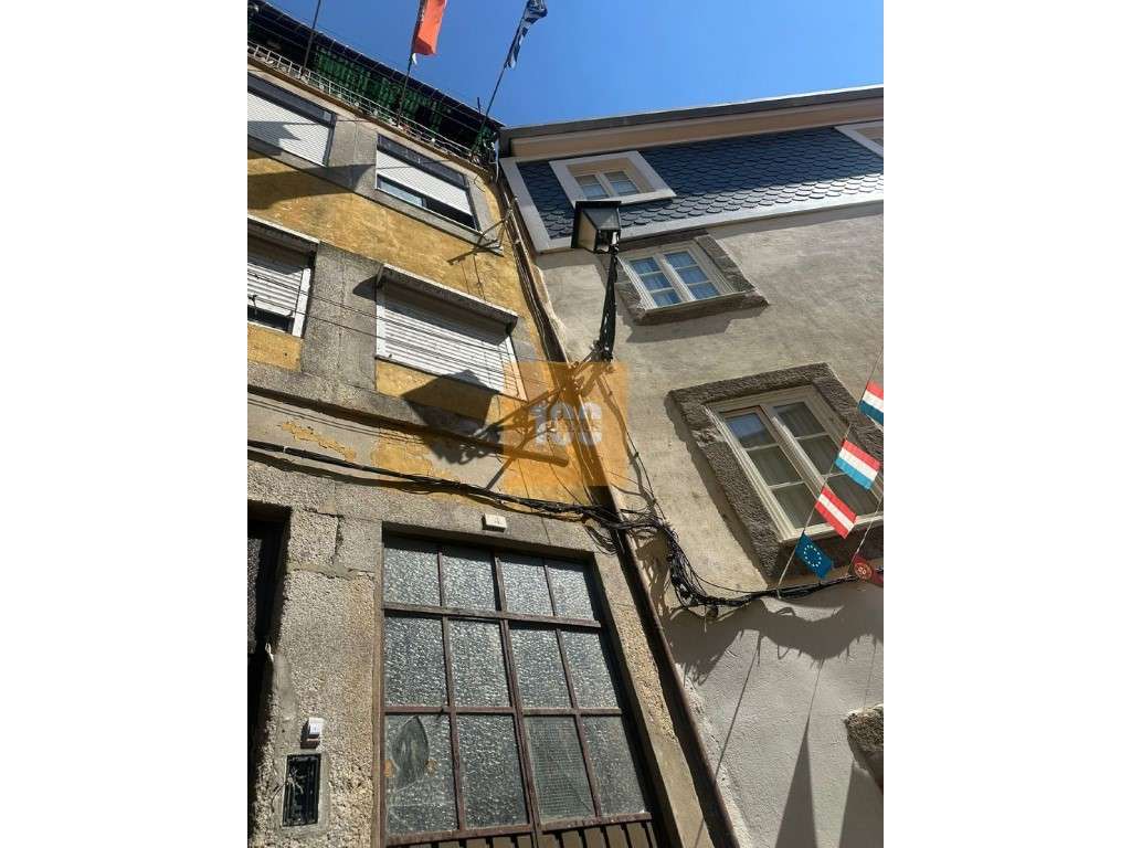 Prédio - Centro Histórico do Porto - Grande imagem: 4/20