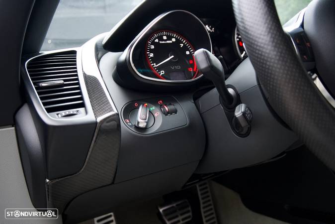 Audi R8 Spyder 5.2 FSi V10 quattro R-tronic - 27