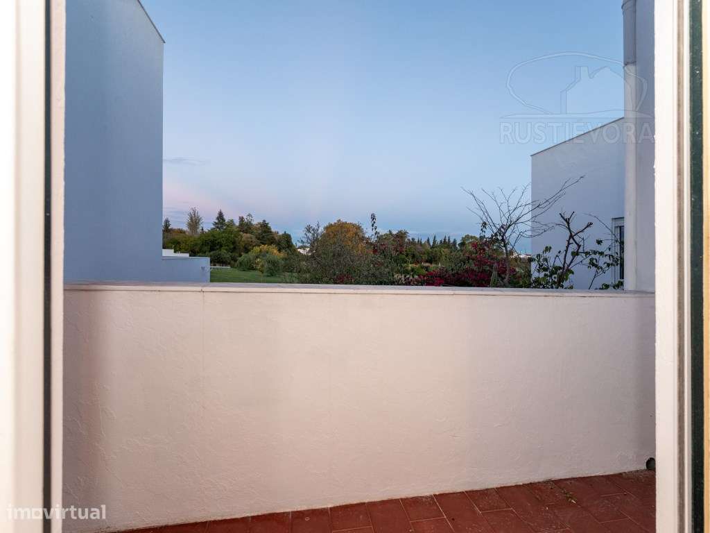 Moradia Unifamiliar T4 com quintal e terraço | Évora-24