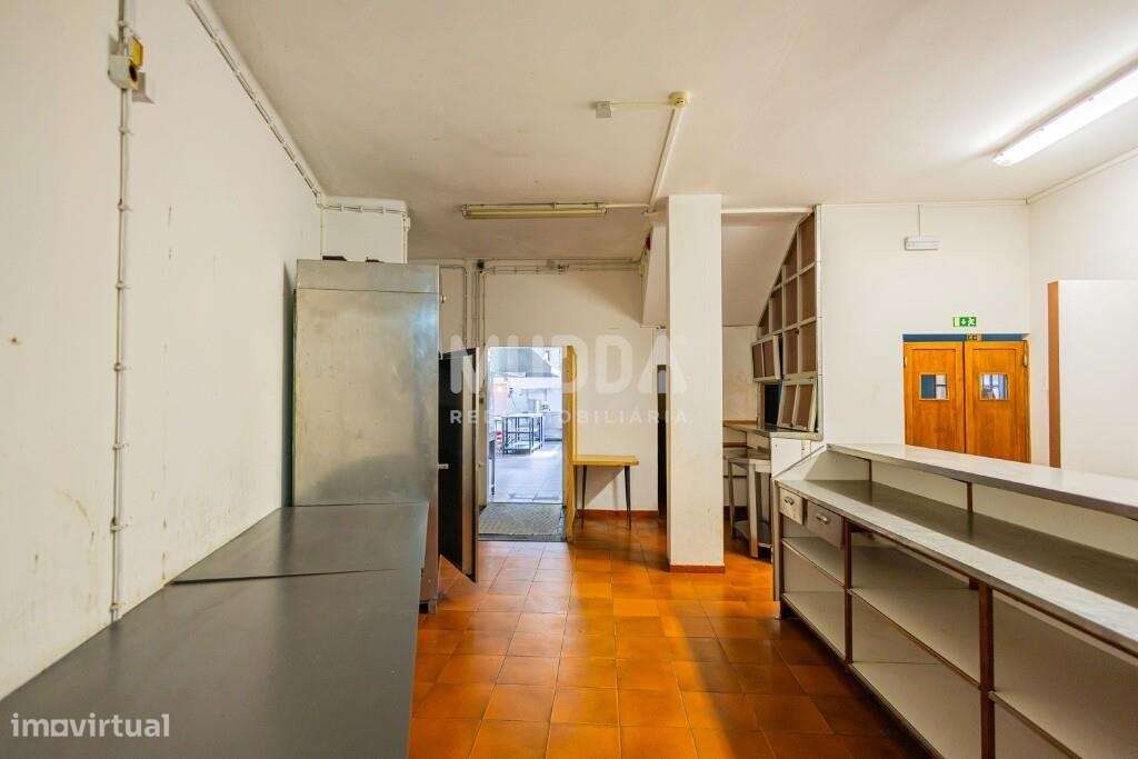 Espaço Comercial Premium com 715 m2 no Centro de Aveiro-13