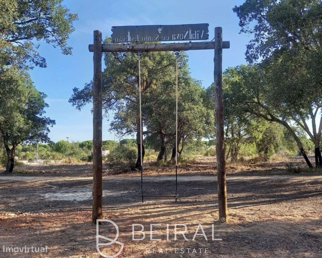 TERRENO DE PRESTÍGIO FRENTE AO LAGO NO GOLF DE SANTO ESTÊVÃO-26