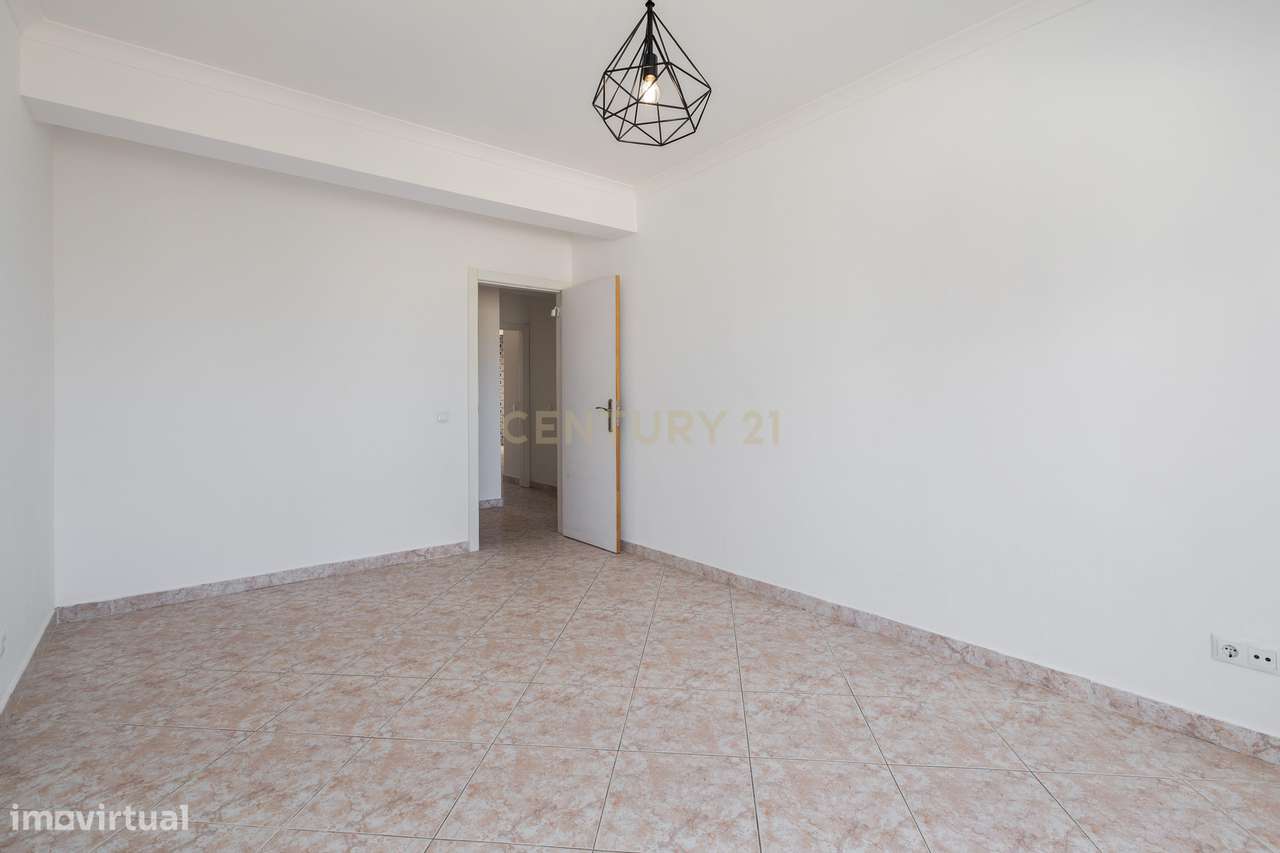T3 com 155 m² no centro de Olhão | 330.000 €-18