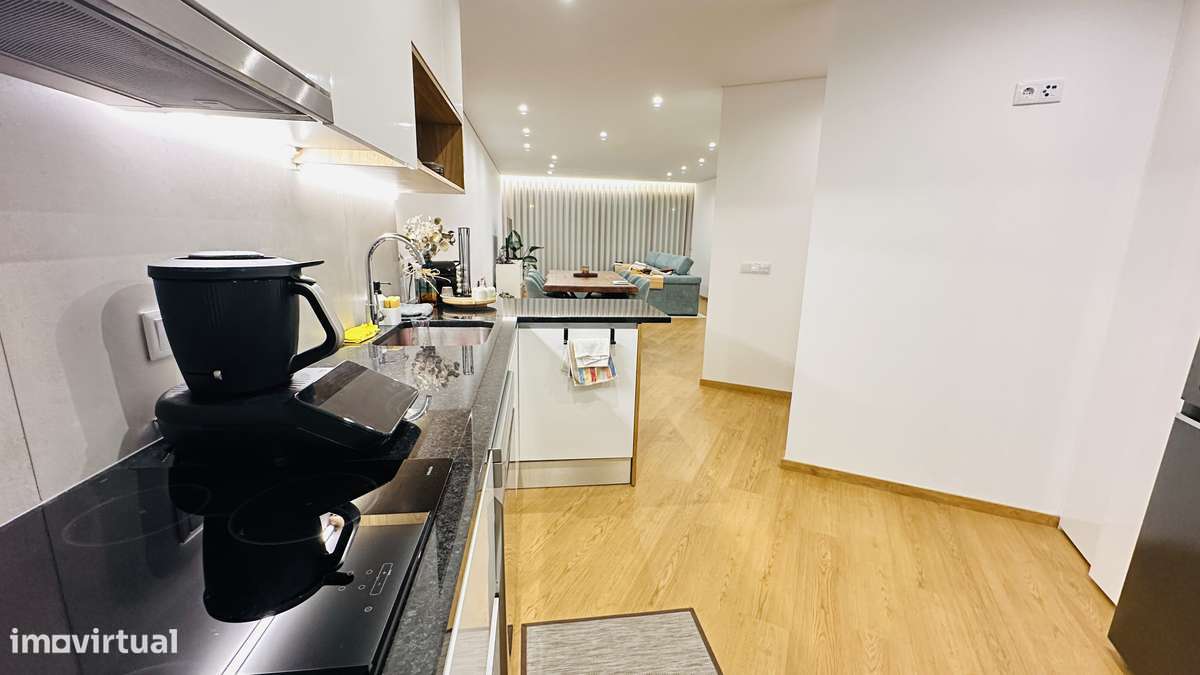 T2 PRONTO EM CONDOMÍNIO C/ PISCINA - Grande imagem: 5/28