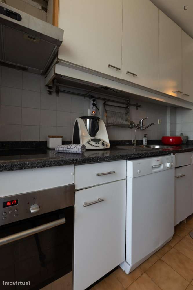 Apartamento com 3 quartos - localizado em Senhora da Hora Porto - Grande imagem: 4/17