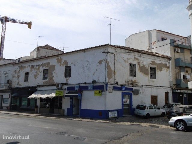 Moradias (2) - Vista Rio Arade - Zona ARU - Zona Ribeirinha - Portimão