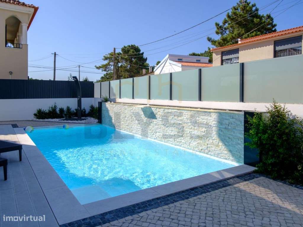Moradia T4 com Piscina na Aroeira - Charneca da Caparica-9