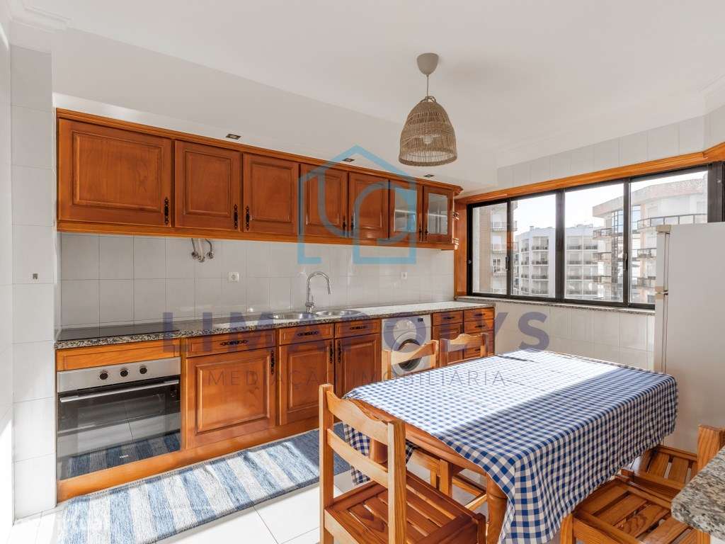 Apartamento T1 com fantástica varanda e vista de ma - Grande imagem: 5/15