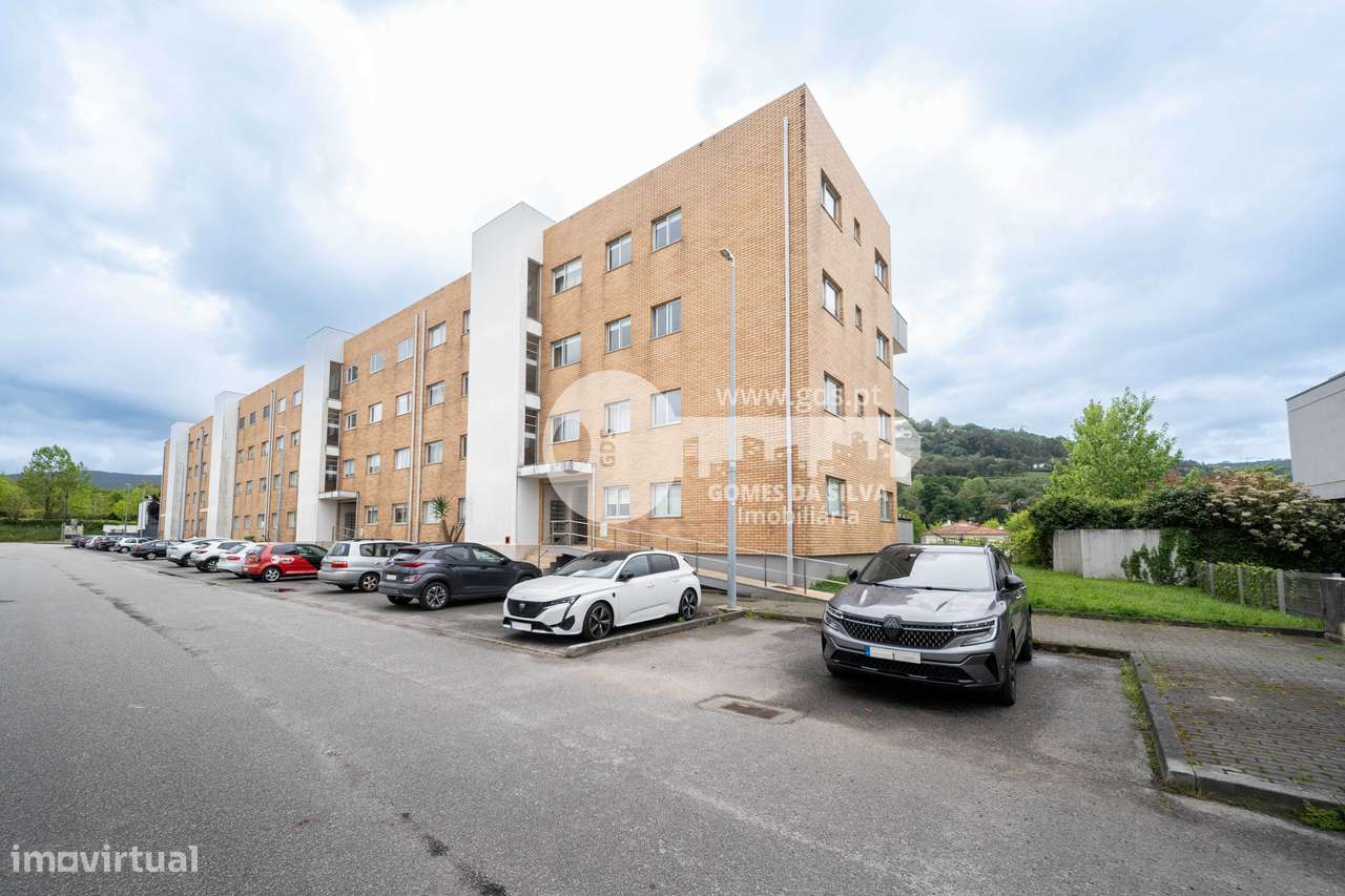Apartamento T1 C Garagem Em Gualtar