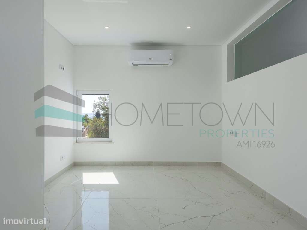 Fantástica Moradia T3 Renovada - A Apenas Minutos da Praia e Praça,...-18