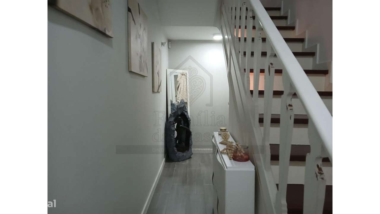 T3 com Logradouro e Garagem-Seixal-5