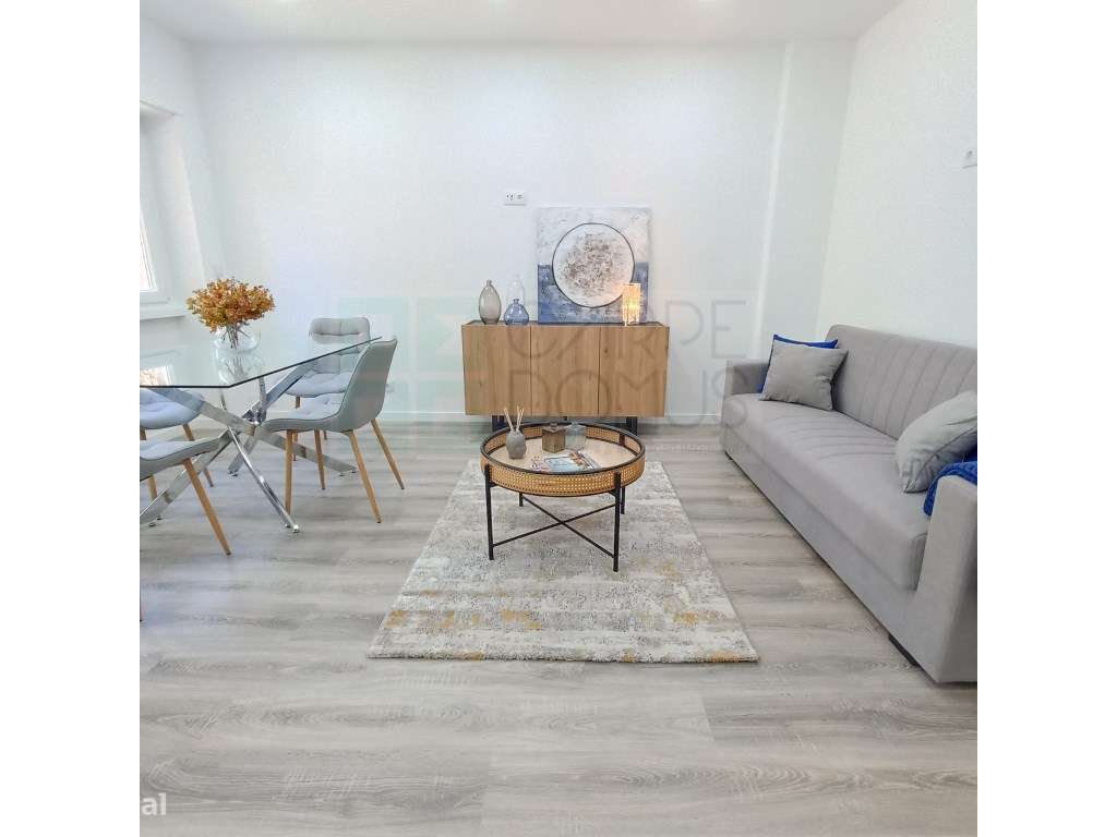 Apartamento T3 - Totalmente renovado, na Avenida do Uruguai - Benfica - Grande imagem: 2/19