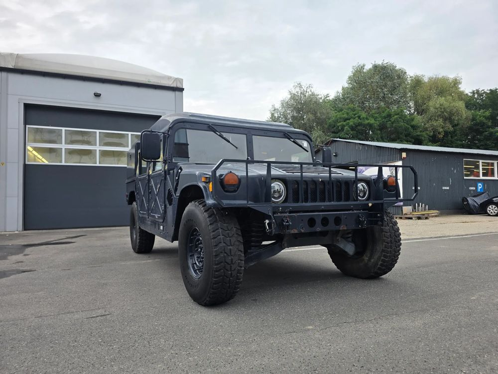Hummer H1 ver-6-2-v8-luxury 1988