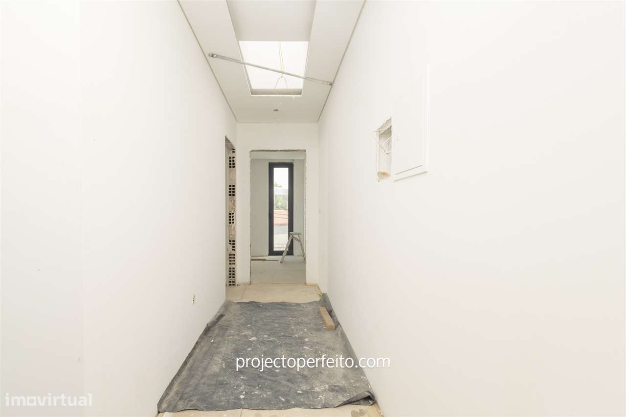 Moradia Geminada T3+1 Venda em São Félix da Marinha,Vila Nova de Gaia-36