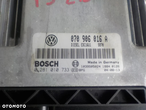 VW T5 2.5 TDI KOMPUTER STEROWNIK 070906016A - 2