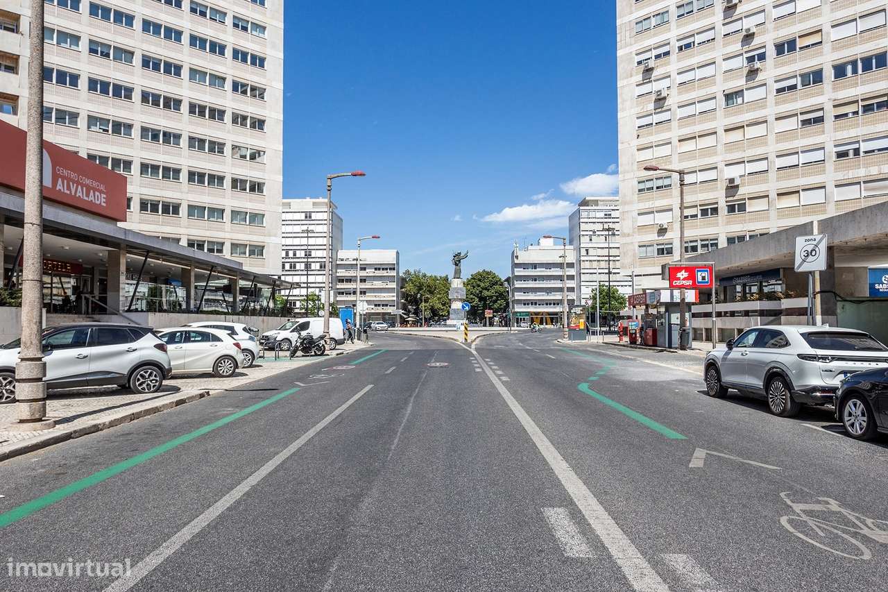 Apartamento T4 com Jardim de Inverno | Alvalade, Lisboa-42
