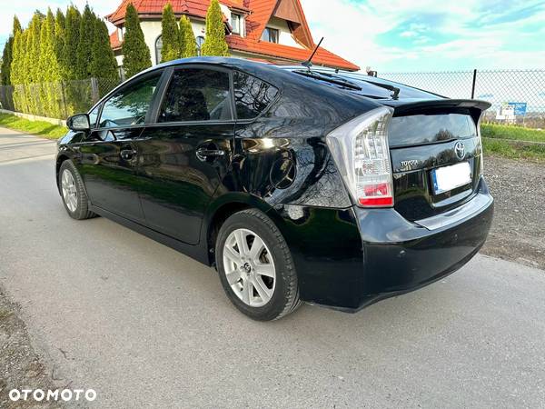 Toyota Prius 1.8 HSD Premium - 10