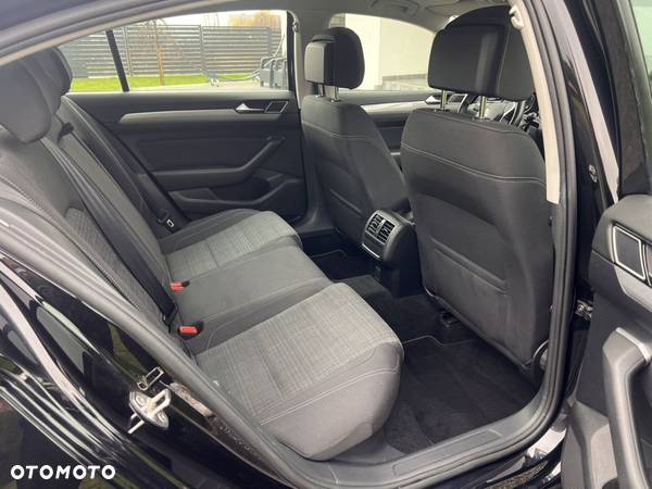 Volkswagen Passat 2.0 TDI EVO Business - 8