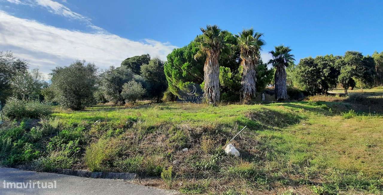 Terreno de 695 m2 p/ construção de moradia - Grande imagem: 3/3