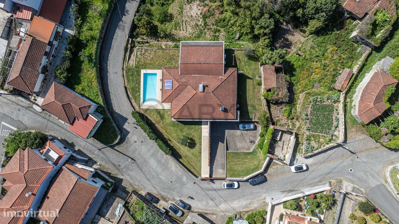 Moradia em Trandeiras, Braga-37