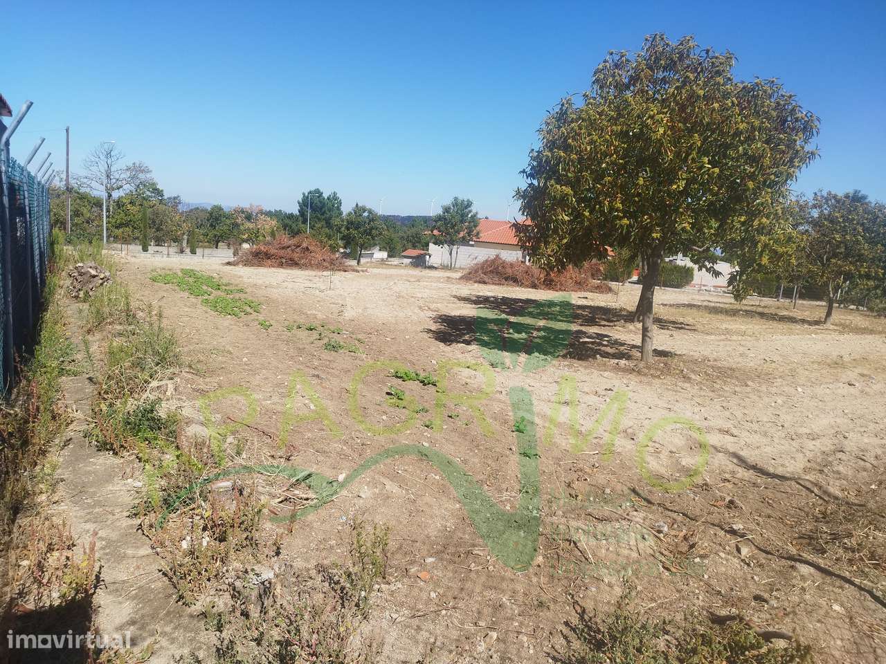 Terreno urbano para construção em Penedono-7