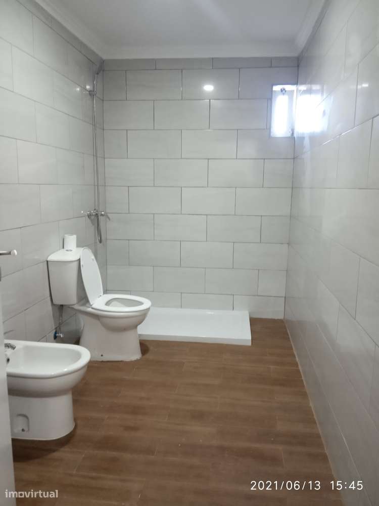 Apartamento T2 em Biscoitos, Praia da Vitória - Grande imagem: 5/13