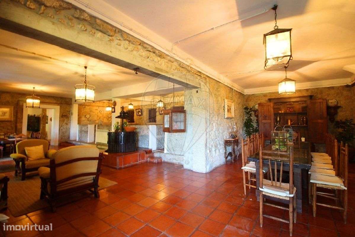 Moradia T10 para venda-24