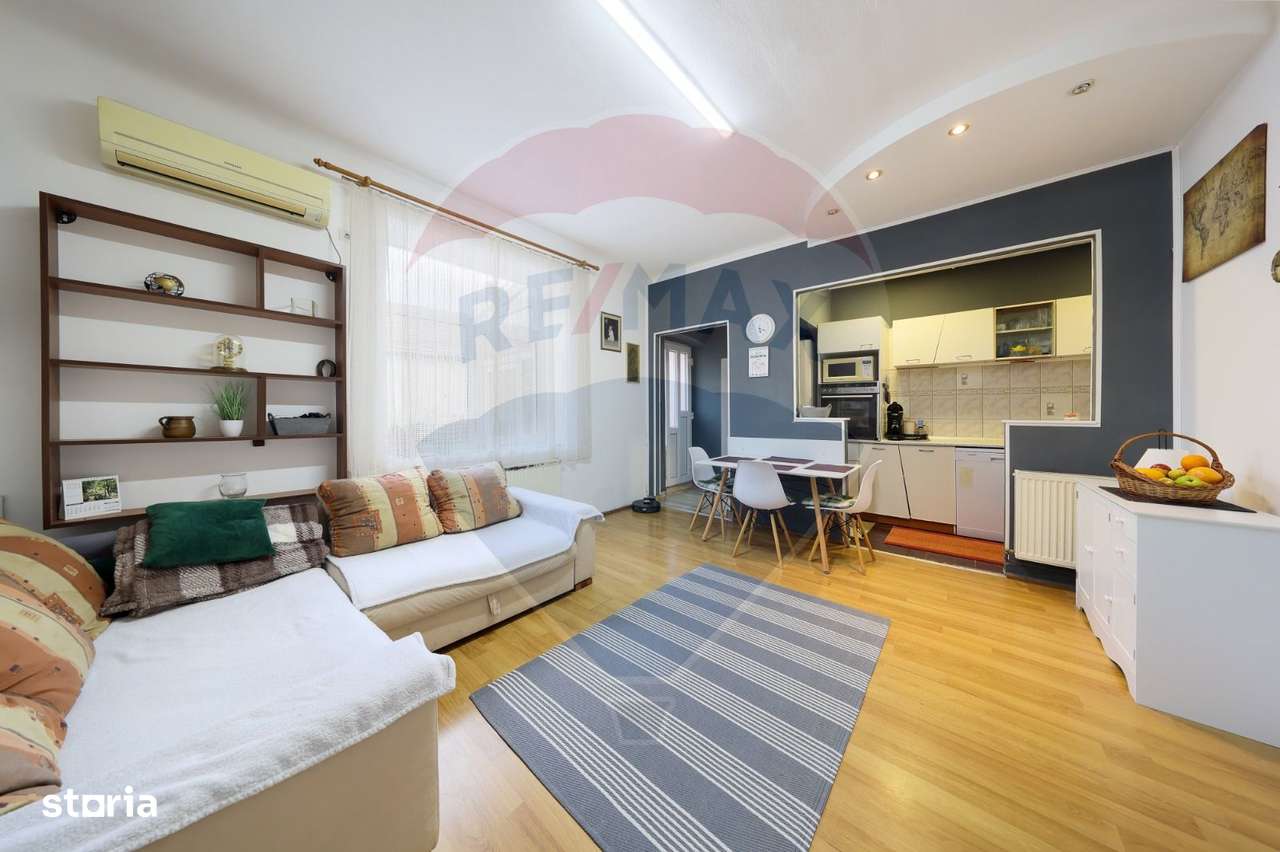 Casă 6 camere și teren 1200 mp - Imagine principală: 3/20