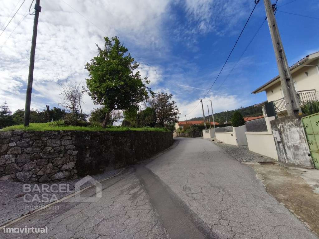 Oportunidade Única - Moradia para Restauro com Vistas Panorâmicas!-7