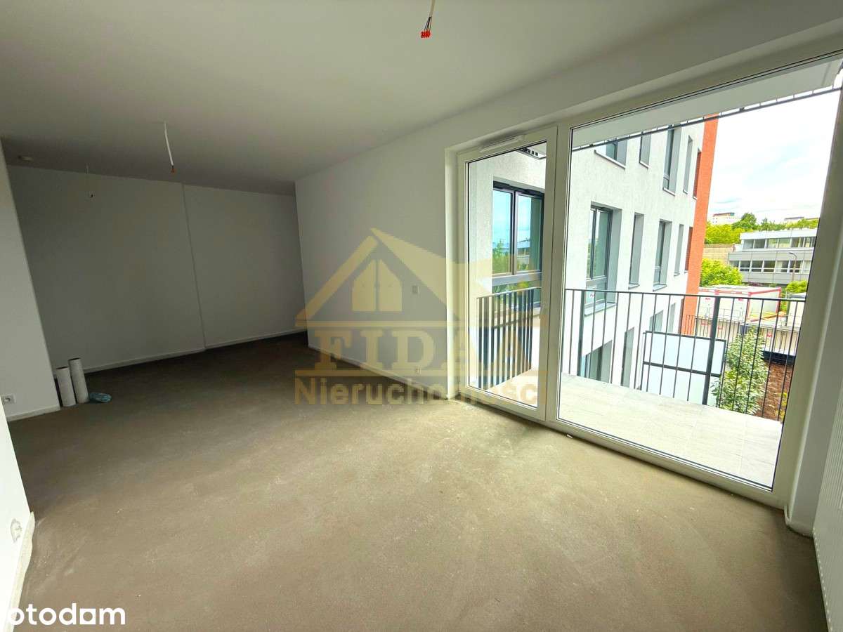 Świetny układ, widok na patio-0