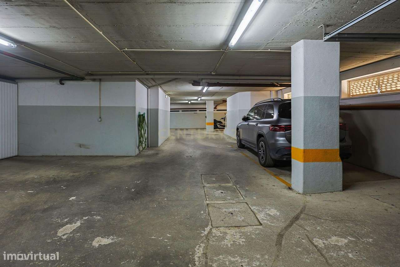 Apartamento T2, com Lugar de Parqueamento e Arrecadação, Quinta de São-31