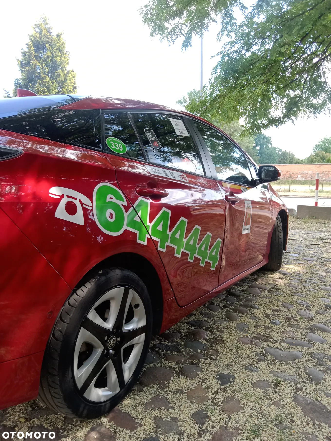 Toyota Prius (Hybrid) Executive - 3