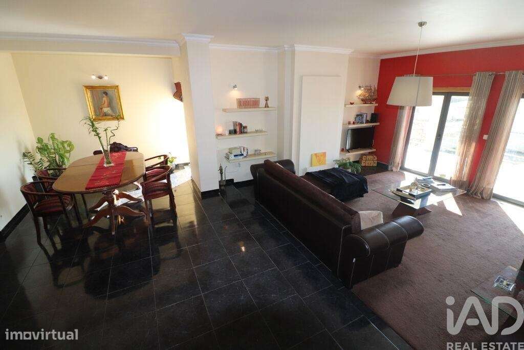 Moradia isolada T5 em Silveira de 339,35 m2 - Grande imagem: 2/39