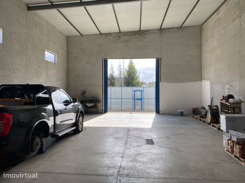 Casao/Armazem 450mt2 area total… VENDO OU TROCO - Grande imagem: 4/6