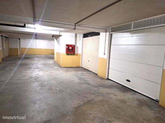 Garagem Fechada - Guimarães Centro-3