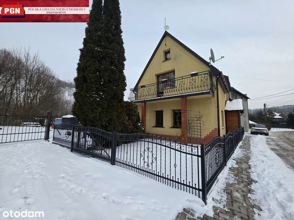 Na sprzedaż dom jednorodzinny z garażem-0