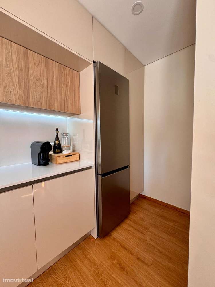 Apartamento T2 (Totalmente remodelado) Centro Póvoa de Varzim-11