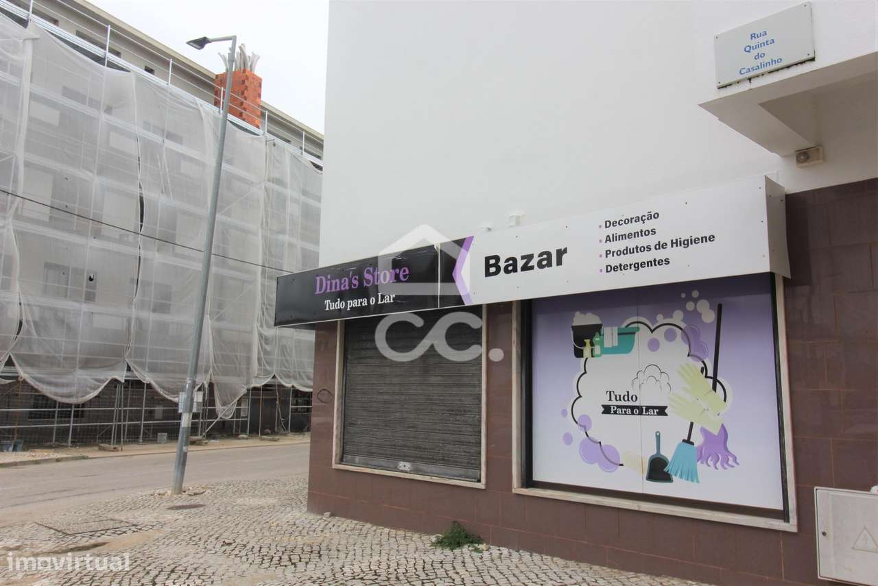 Loja muito bem localizada na Amora, para Arrendar - Grande imagem: 4/19