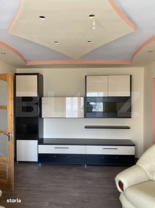 Apartament de 3 camere, 2 bai si balcon inchis, etaj intermediar - Imagine principală: 3/15