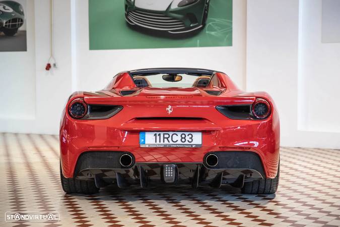 Ferrari 488 Spider - 4