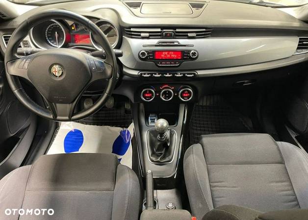 Alfa Romeo Giulietta 2.0 JTDM Distinctive - 19