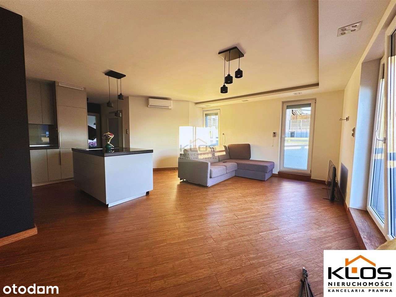 Nowoczesne 2 pokoje z dużym balkonem-0