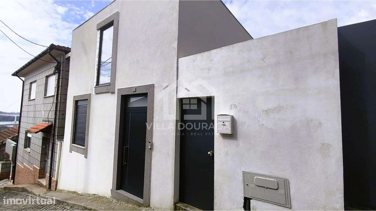 Moradia renovada T2 em Valbom-16