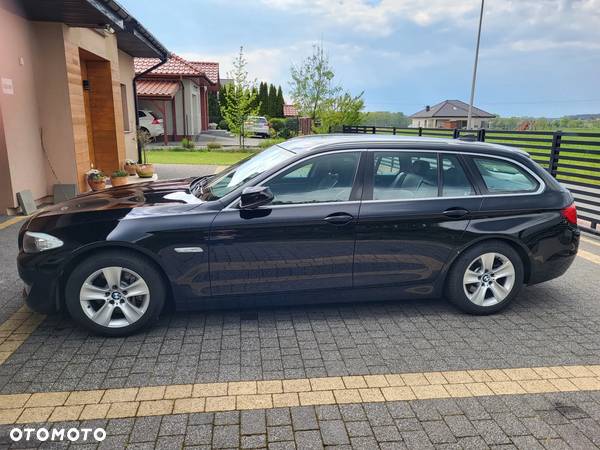 BMW Seria 5 528i Touring - 5